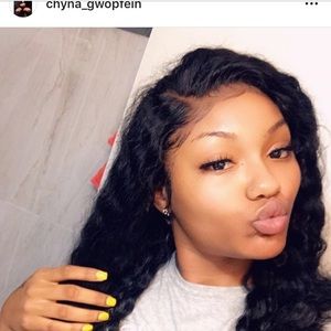 Meet your Posher, Phoebe